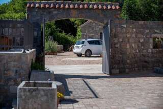 Виллы Villa Old Castle Apartments Котор Вилла с собственным бассейном-10