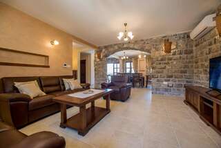 Виллы Villa Old Castle Apartments Котор Улучшенные апартаменты-3