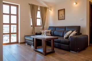 Виллы Villa Old Castle Apartments Котор Вилла с собственным бассейном-21