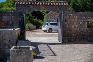 Виллы Villa Old Castle Apartments Котор Вилла с собственным бассейном-45