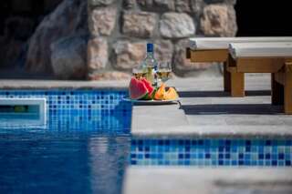 Виллы Villa Old Castle Apartments Котор Вилла с собственным бассейном-51
