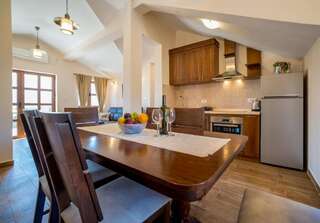 Виллы Villa Old Castle Apartments Котор Вилла с собственным бассейном-54