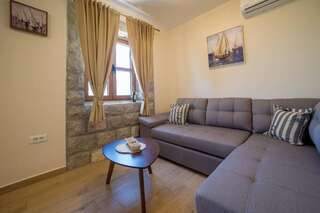 Виллы Villa Old Castle Apartments Котор Вилла с собственным бассейном-65