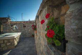 Виллы Villa Old Castle Apartments Котор Вилла с собственным бассейном-74